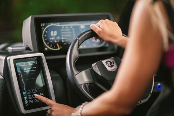 Malibu-21-MLX-Touch-Screen-Systems-Control